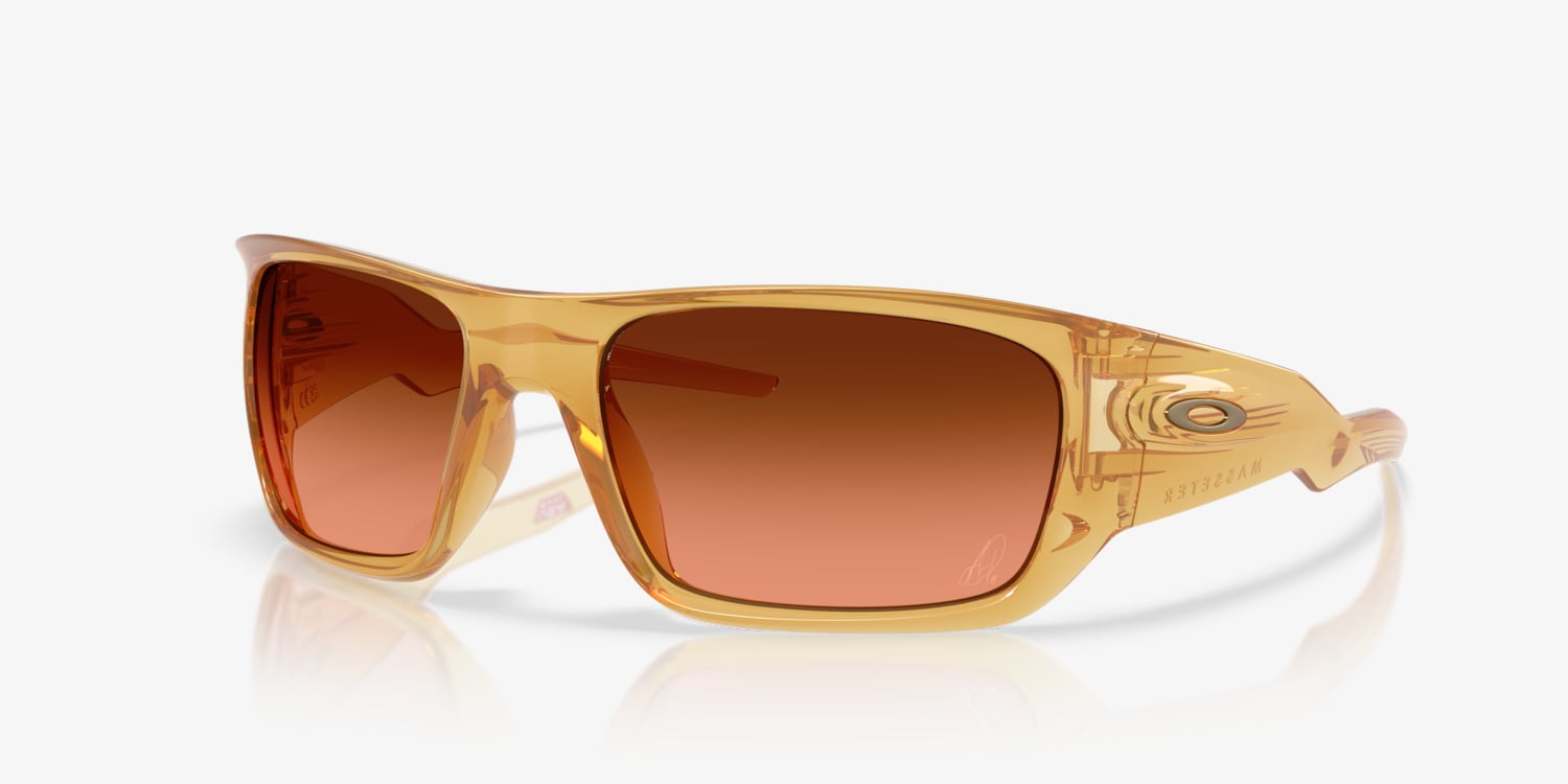 Oakley OO9486 Alexia Putellas Signature Series Masseter Sunglasses