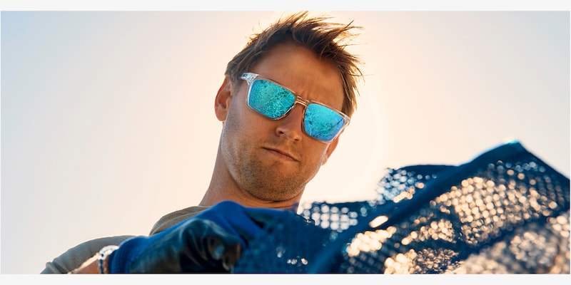 Oakley OO9436 Latch™ Beta Sunglasses | LensCrafters